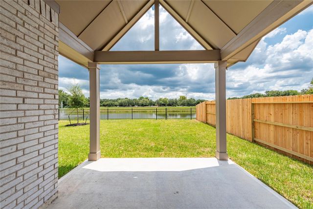 15307 Laurel Oak Lane, Santa Fe, TX 77517