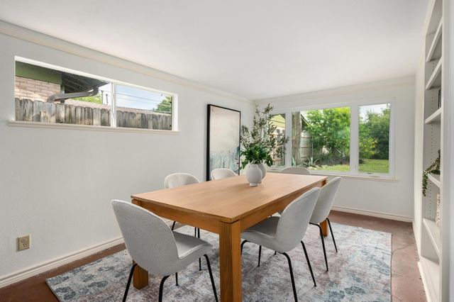 1716 W Saint Johns Ave, Austin, TX 78757