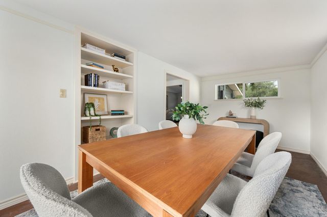 1716 W Saint Johns Ave, Austin, TX 78757