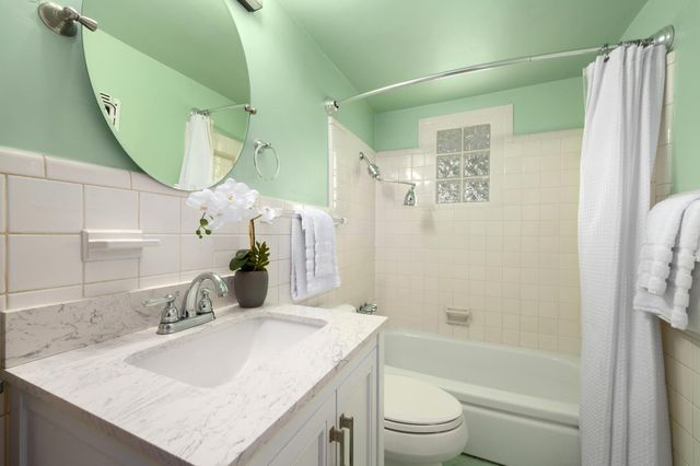 1716 W Saint Johns Ave, Austin, TX 78757