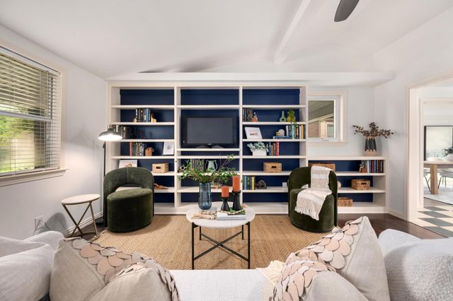 1716 W Saint Johns Ave, Austin, TX 78757