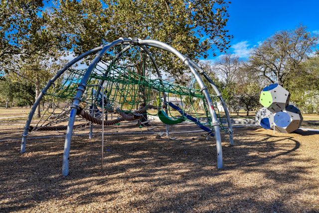1716 W Saint Johns Ave, Austin, TX 78757