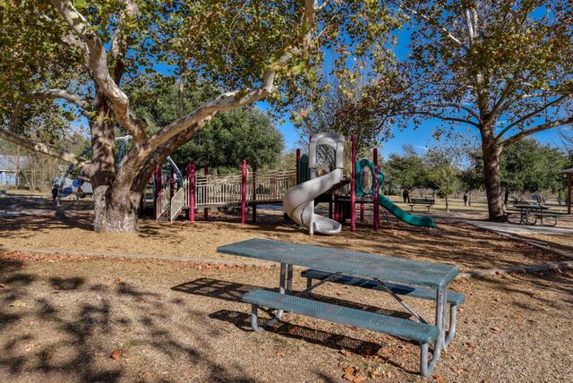 1716 W Saint Johns Ave, Austin, TX 78757