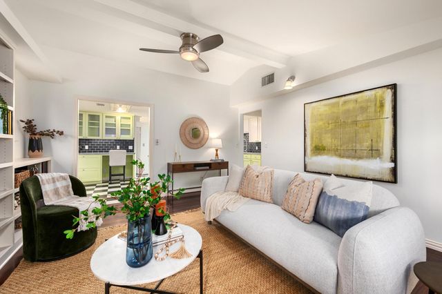 1716 W Saint Johns Ave, Austin, TX 78757