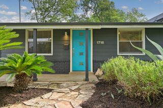 1716 W Saint Johns Ave, Austin, TX 78757