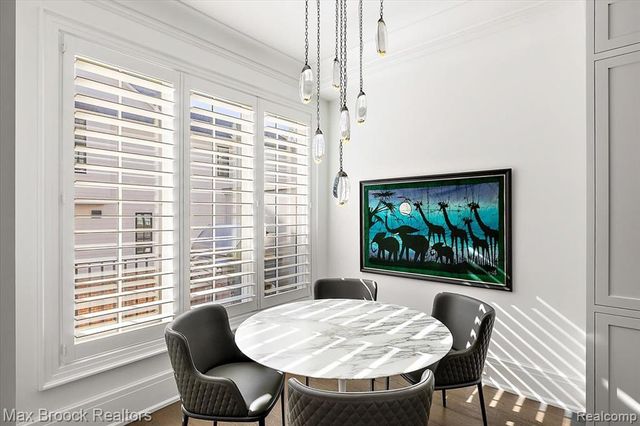 625 W Brown Street, Birmingham, MI 48009