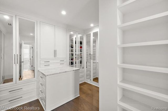 625 W Brown Street, Birmingham, MI 48009