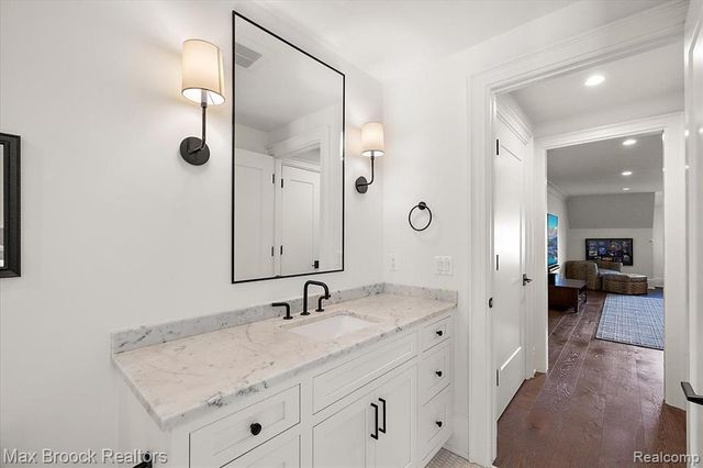 625 W Brown Street, Birmingham, MI 48009