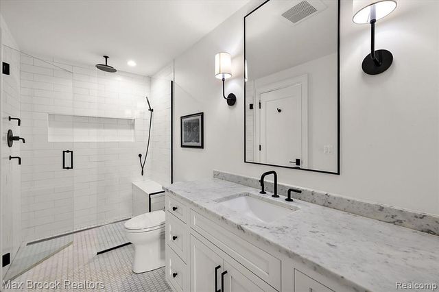 625 W Brown Street, Birmingham, MI 48009