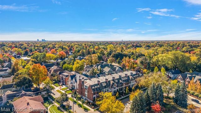 625 W Brown Street, Birmingham, MI 48009