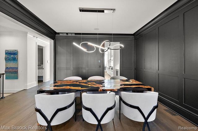 625 W Brown Street, Birmingham, MI 48009