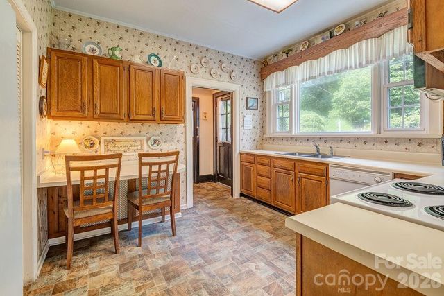 88 Bear Creek Road, Asheville, NC 28806