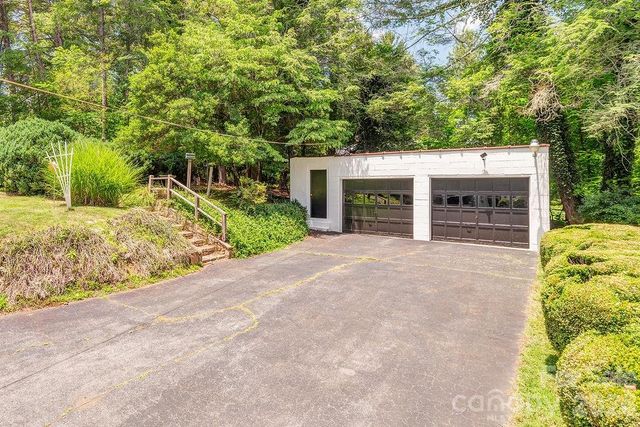 88 Bear Creek Road, Asheville, NC 28806
