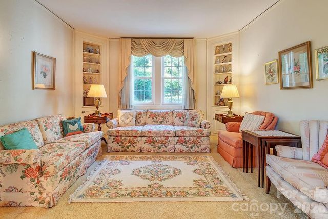 88 Bear Creek Road, Asheville, NC 28806