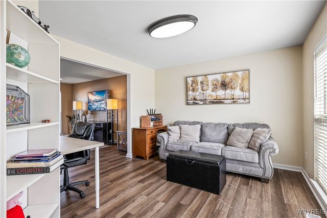 2466 King Fisher Lane, Wheatfield, NY 14304