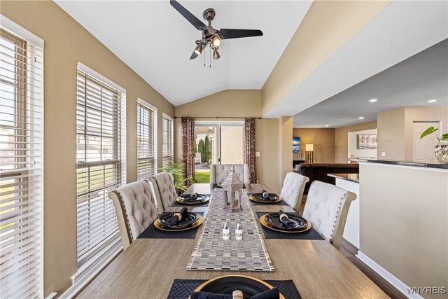 2466 King Fisher Lane, Wheatfield, NY 14304