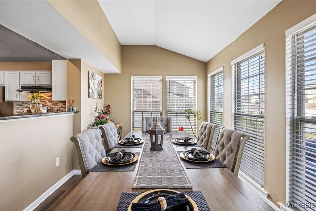 2466 King Fisher Lane, Wheatfield, NY 14304