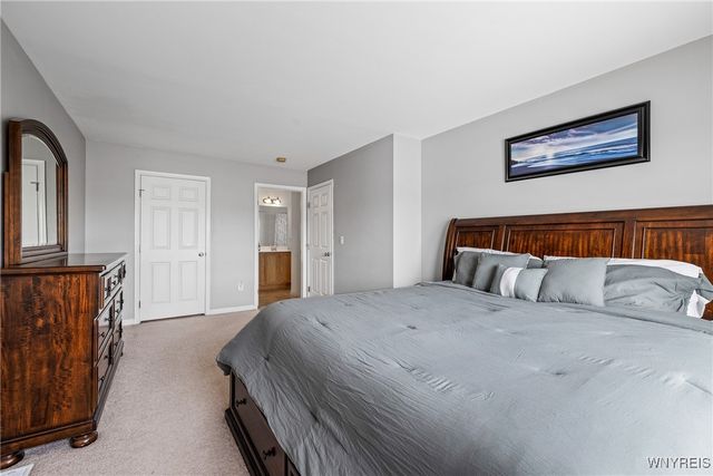 2466 King Fisher Lane, Wheatfield, NY 14304