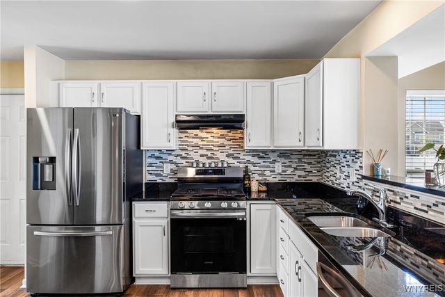 2466 King Fisher Lane, Wheatfield, NY 14304