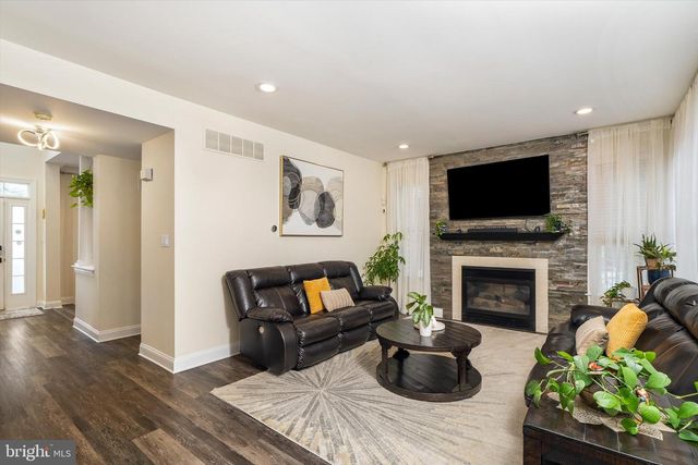 247 GARDEN PL, Robbinsville, NJ 08691