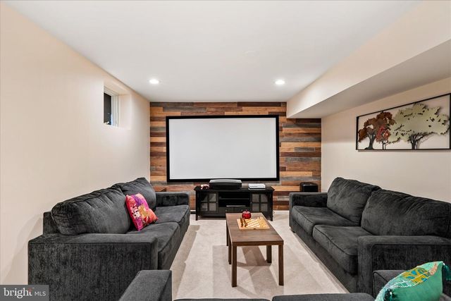 247 GARDEN PL, Robbinsville, NJ 08691