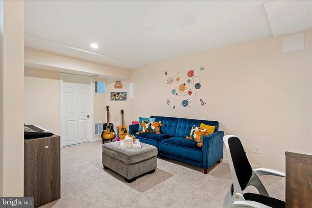 247 GARDEN PL, Robbinsville, NJ 08691