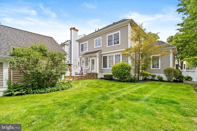 247 GARDEN PL, Robbinsville, NJ 08691