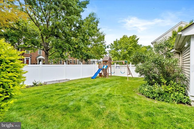 247 GARDEN PL, Robbinsville, NJ 08691