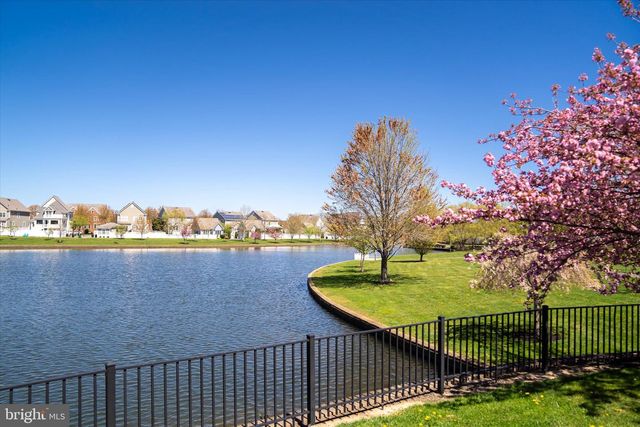 247 GARDEN PL, Robbinsville, NJ 08691