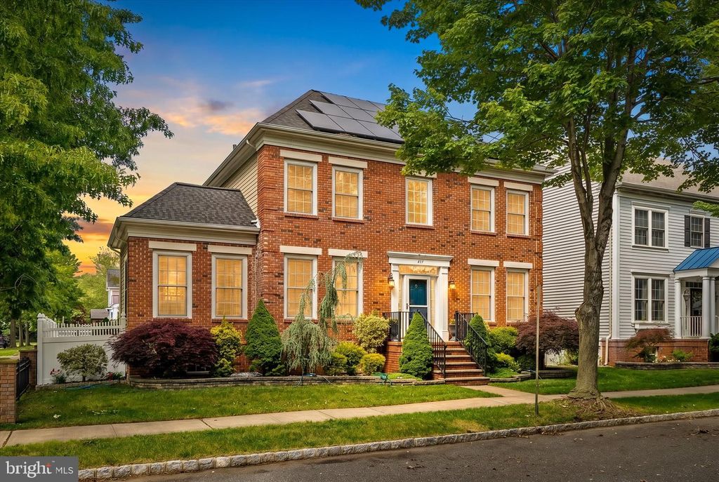 247 GARDEN PL, Robbinsville, NJ 08691