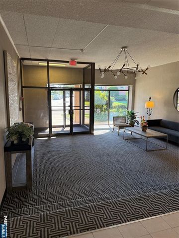 873 Main Street 2E, Hackensack, NJ 07601