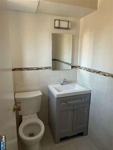 873 Main Street 2E, Hackensack, NJ 07601