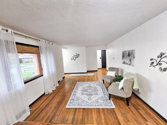 2615 Kingston Avenue, Grove City, OH 43123