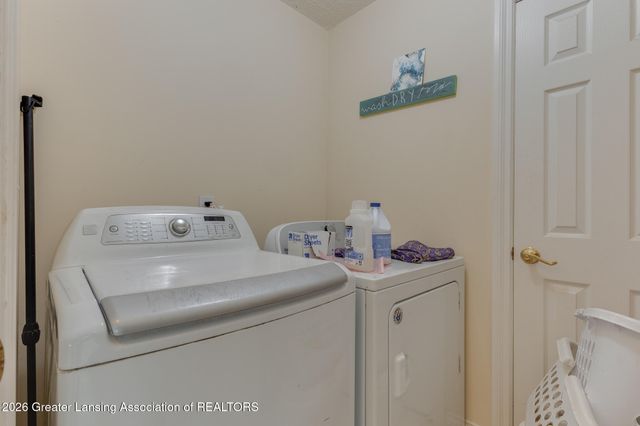 1574 Groombridge Drive, Holt, MI 48842