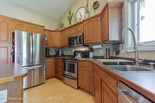 1574 Groombridge Drive, Holt, MI 48842