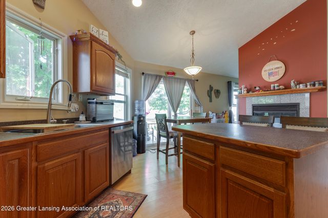 1574 Groombridge Drive, Holt, MI 48842