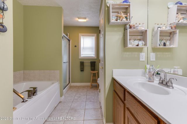 1574 Groombridge Drive, Holt, MI 48842