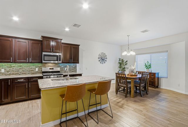 809 GOLD BEACH Drive, Canutillo, TX 79835