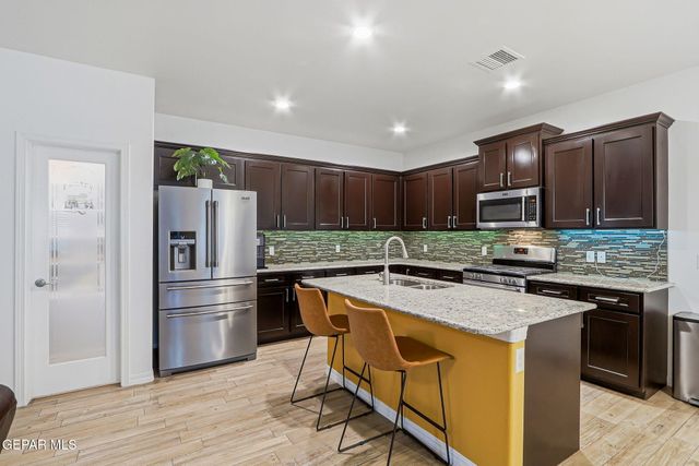 809 GOLD BEACH Drive, Canutillo, TX 79835