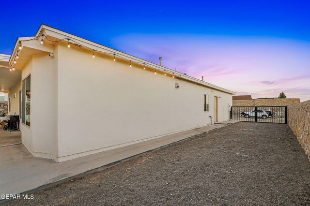 809 GOLD BEACH Drive, Canutillo, TX 79835