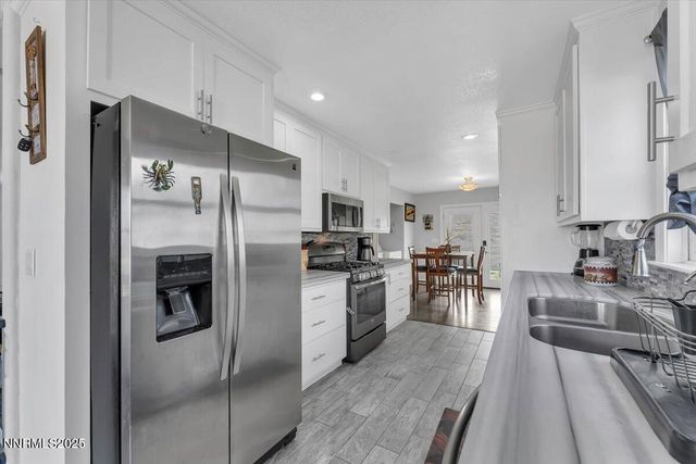 20 Simons Road, Fernley, NV 89408