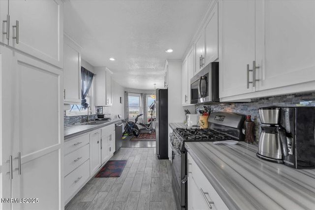 20 Simons Road, Fernley, NV 89408