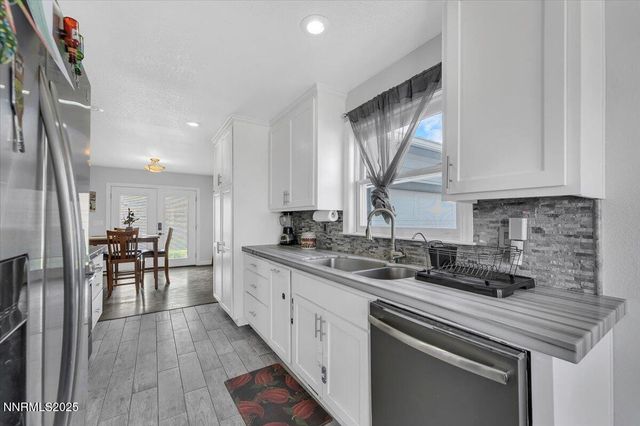 20 Simons Road, Fernley, NV 89408