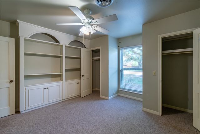 1307 Lincoln St, Alice, TX 78332