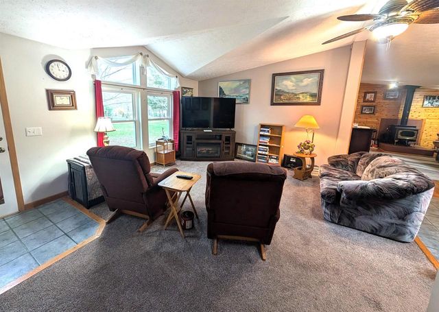 322 COUNTY ROAD E, Grand Marsh, WI 53936