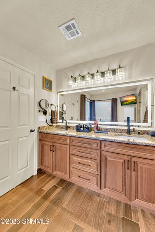 5979 Moon View Drive, Las Cruces, NM 88012