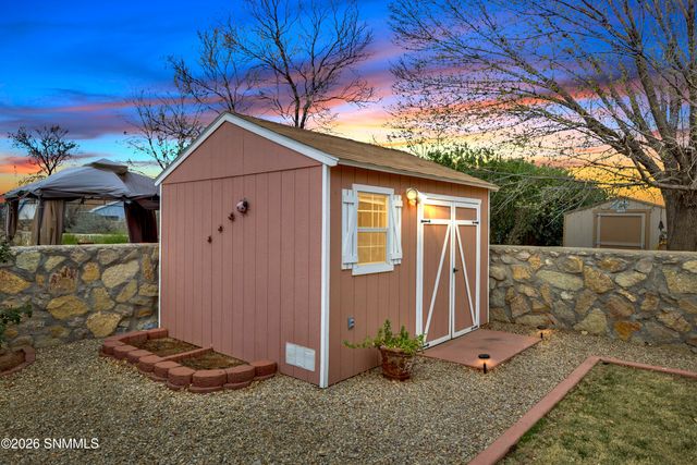 5979 Moon View Drive, Las Cruces, NM 88012