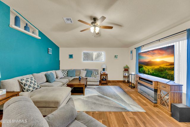 5979 Moon View Drive, Las Cruces, NM 88012