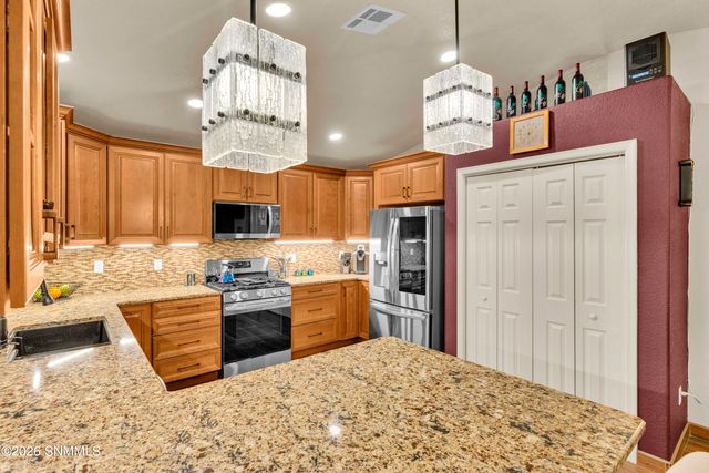 5979 Moon View Drive, Las Cruces, NM 88012