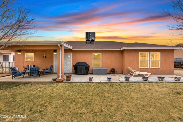 5979 Moon View Drive, Las Cruces, NM 88012